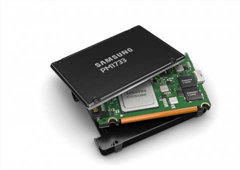 삼성전자 초고용량 SSD 2.5인치 U.2       사진=뉴스와이어 제공